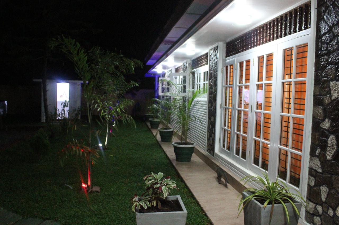 Nirmala Hotel And Restaurant بولاناروفاي المظهر الخارجي الصورة