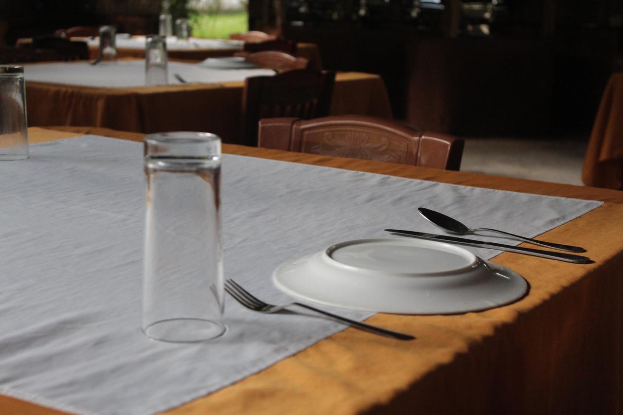 Nirmala Hotel And Restaurant بولاناروفاي المظهر الخارجي الصورة