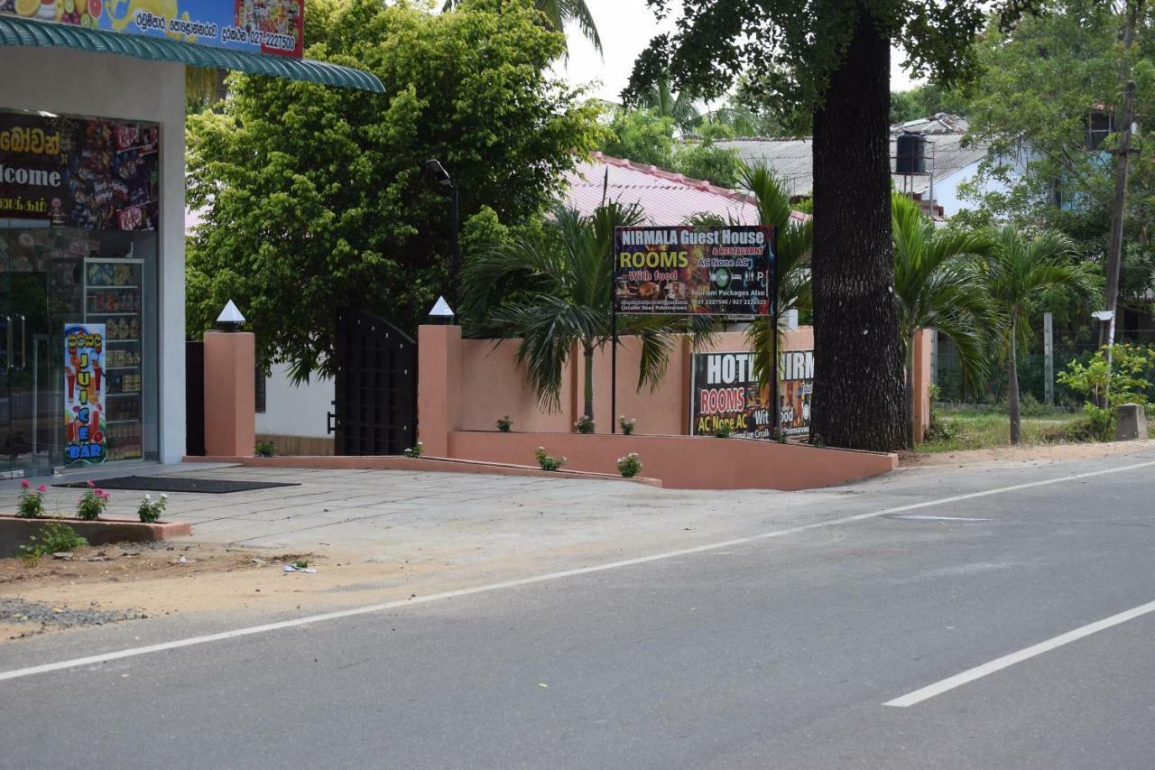 Nirmala Hotel And Restaurant بولاناروفاي المظهر الخارجي الصورة